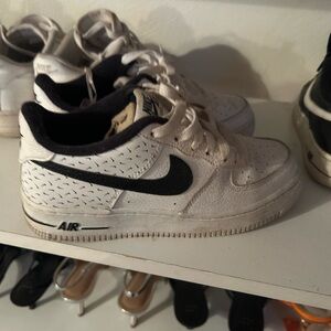 Nike White and Black Air Sneakers